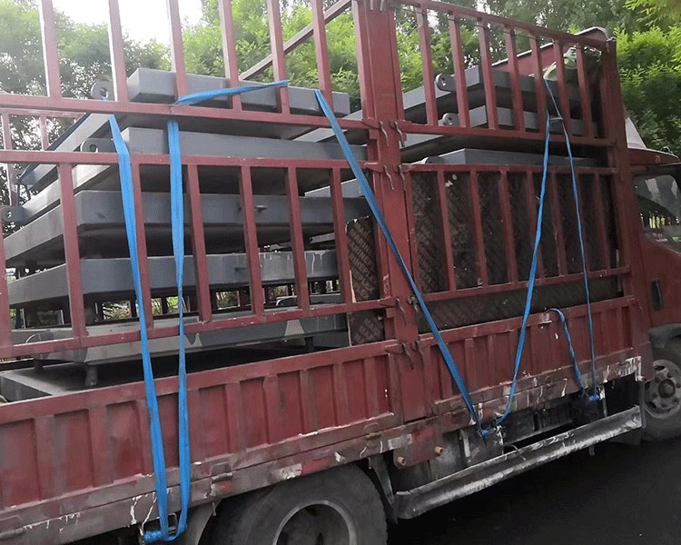 三億人防門公司告訴您輕質(zhì)人防門和普通人防門有什么區(qū)別？